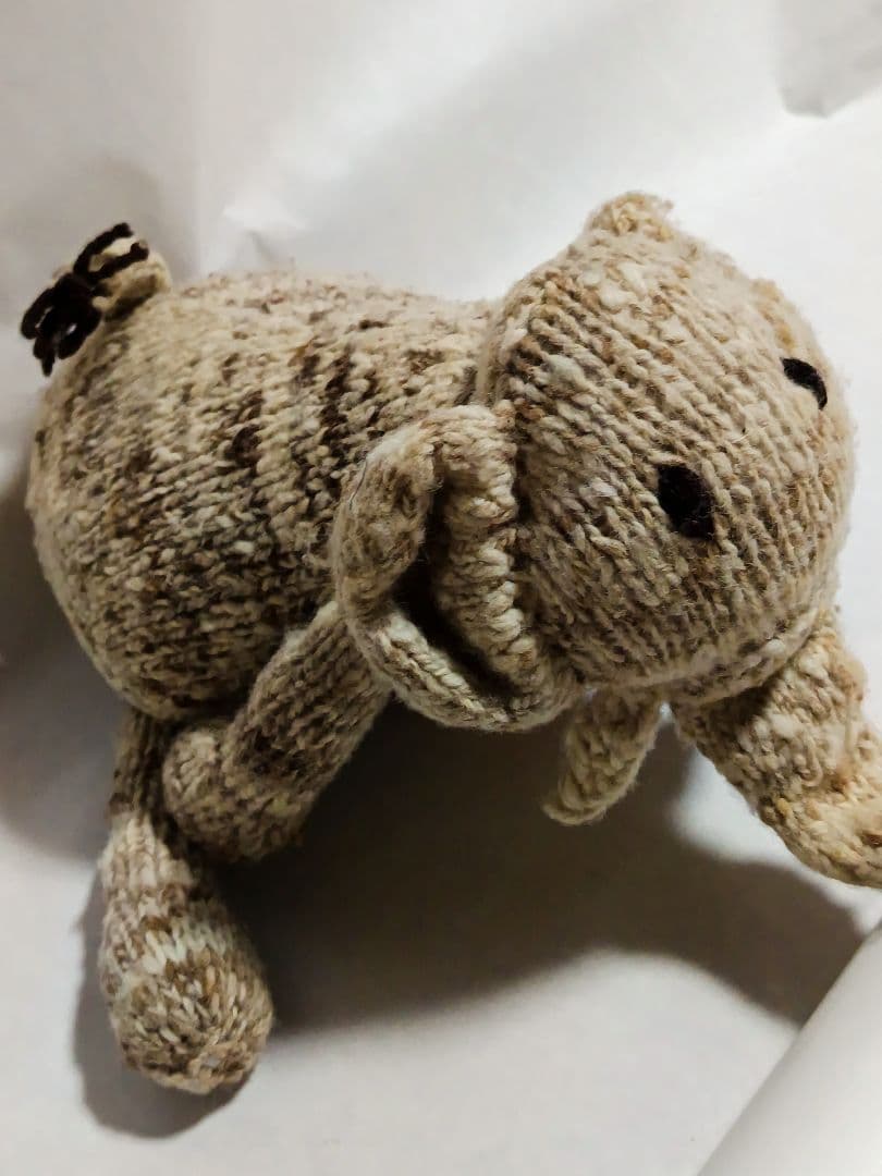 kenana knittrsウールのあみぐるみ猿と象さん