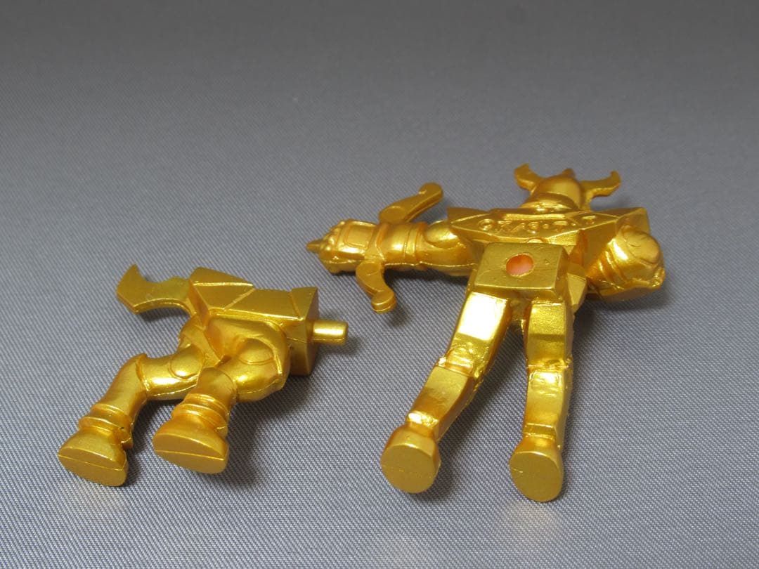 聖闘士星矢　消し　暗黒フェニックス　射手座の黄金聖衣