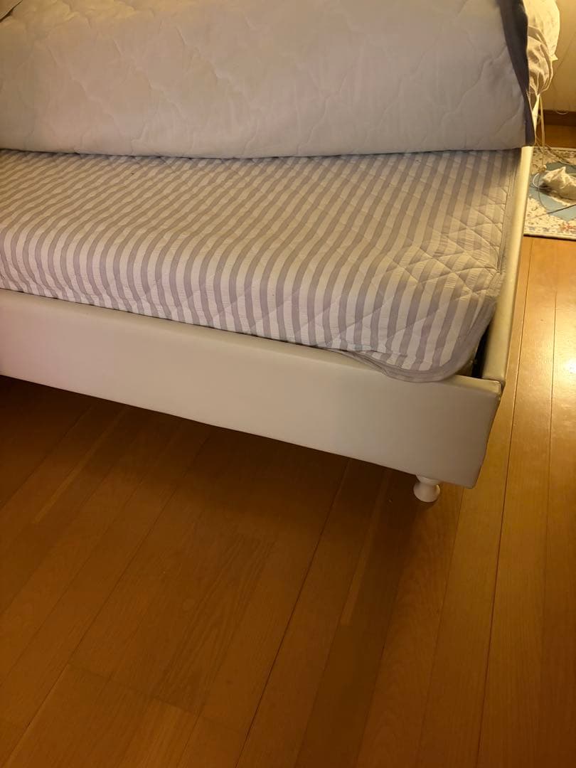 美品⭐︎引き取り希望！白ホワイト セミダブル！ベッドフレーム姫家具