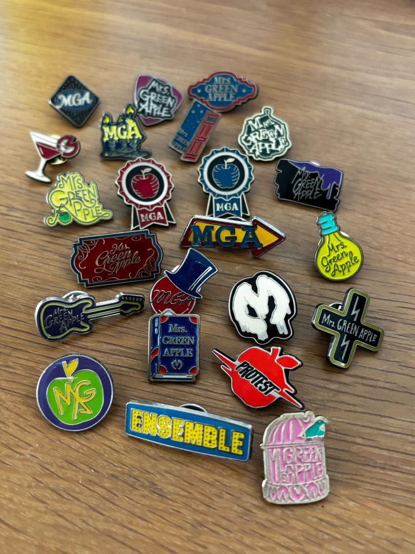 Mrs. GREEN APPLE ライブグッズピンバッジセット - メルカリ