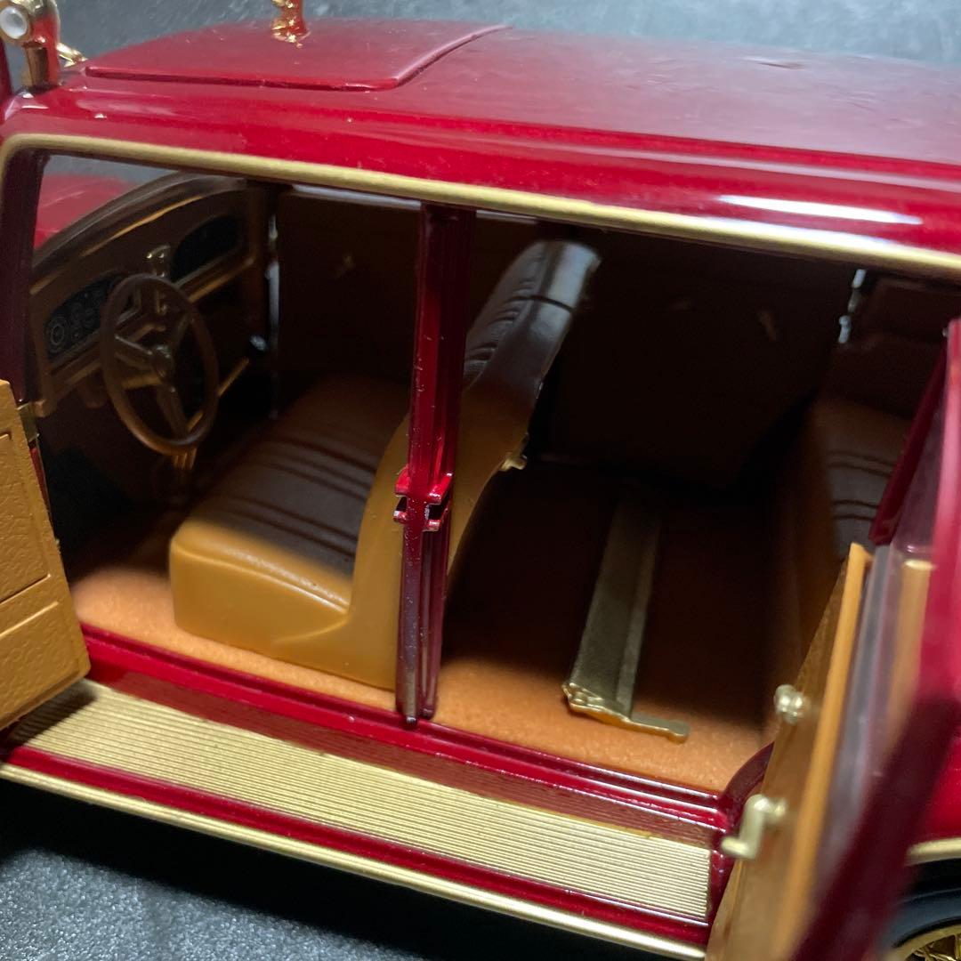 サンスター 1/18 キャデラック　DELUXE TUDOR