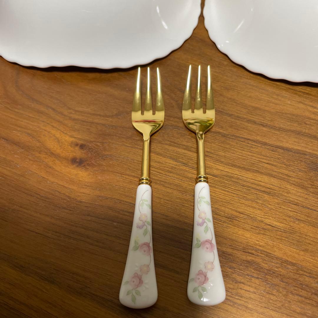 ノリタケ キューティローズ デザートボウル&フォークセット