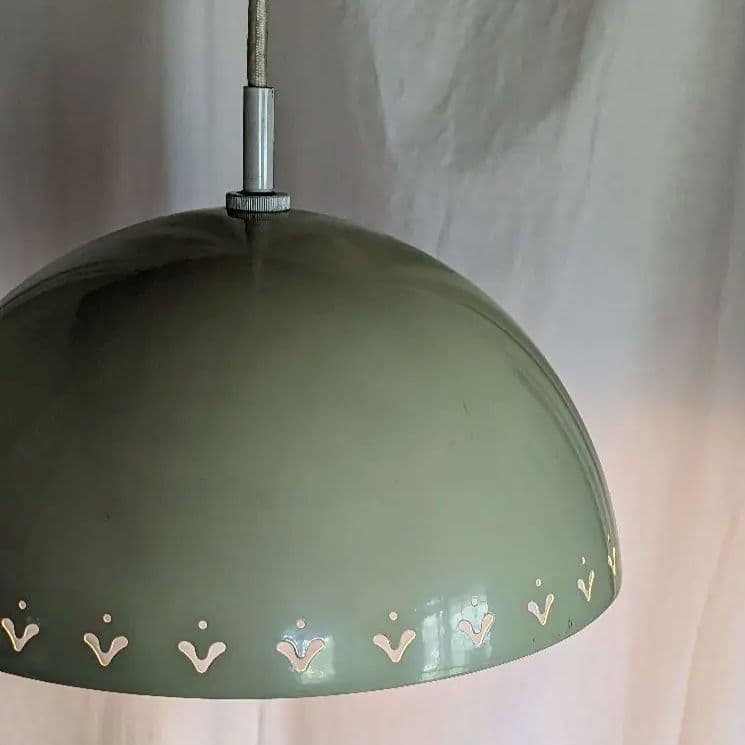 【北欧】【昭和レトロ】タマゴ色のレトロペンダントライト