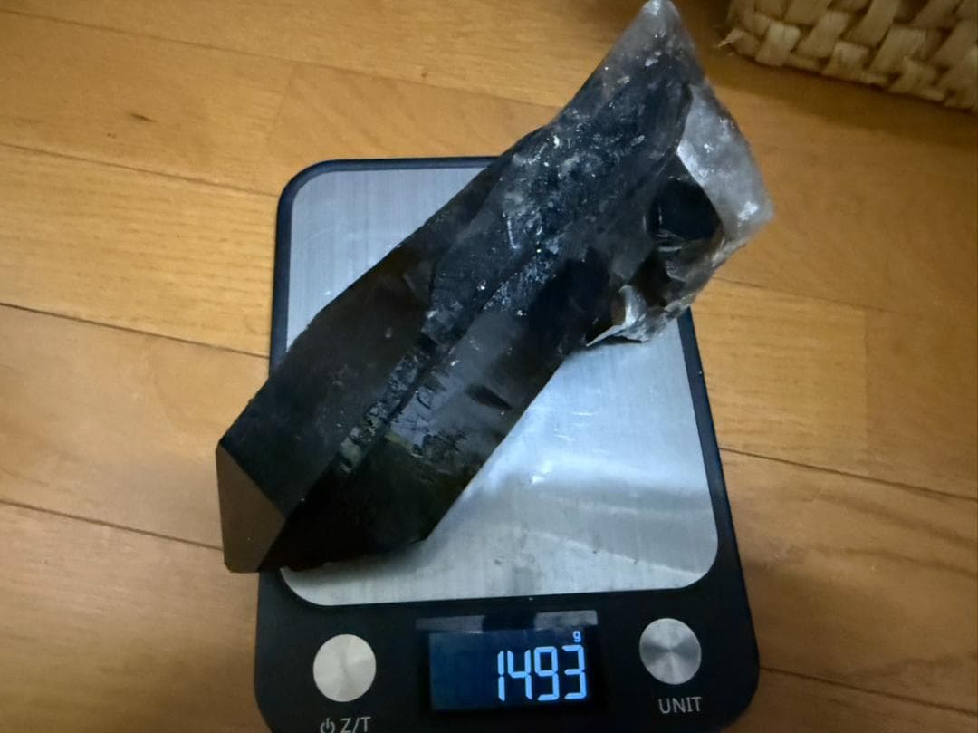 黒水晶　モリオン　原石　1493ｇ