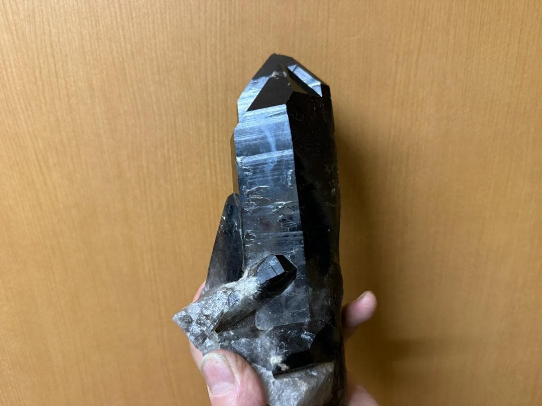 黒水晶　モリオン　原石　1493ｇ