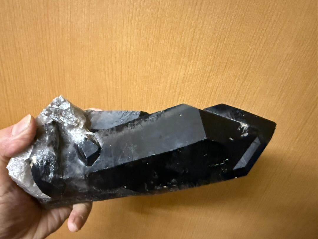 黒水晶　モリオン　原石　1493ｇ