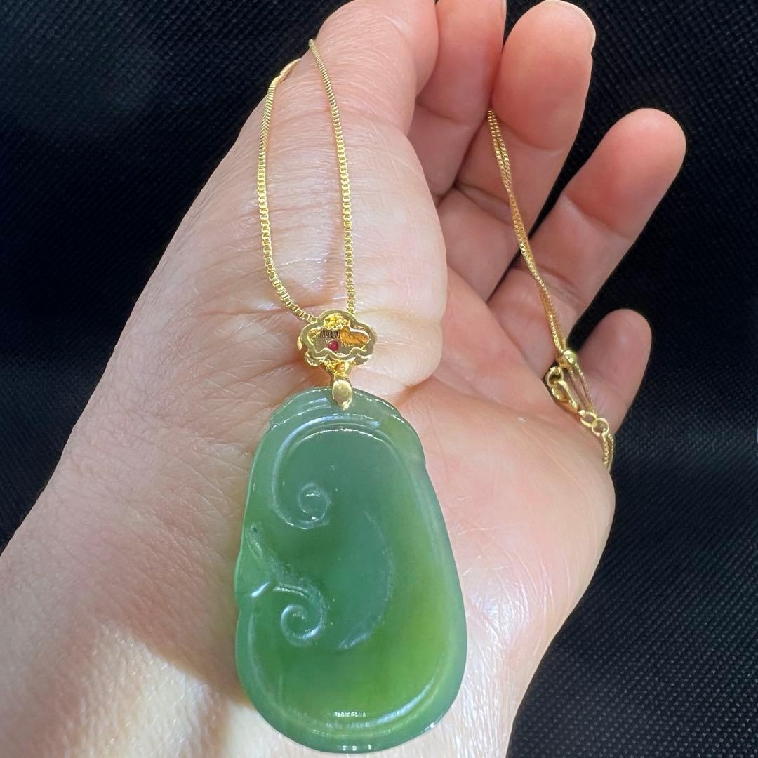 18k使用 天然陽緑翡翠 如意 ペンダントトップ　鑑定書付き　AB984