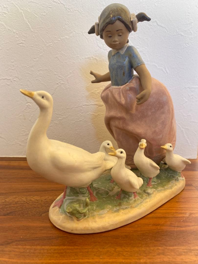 レア　リヤドロ No.2306 HURRY NOW 陶器人形　フィギュリン