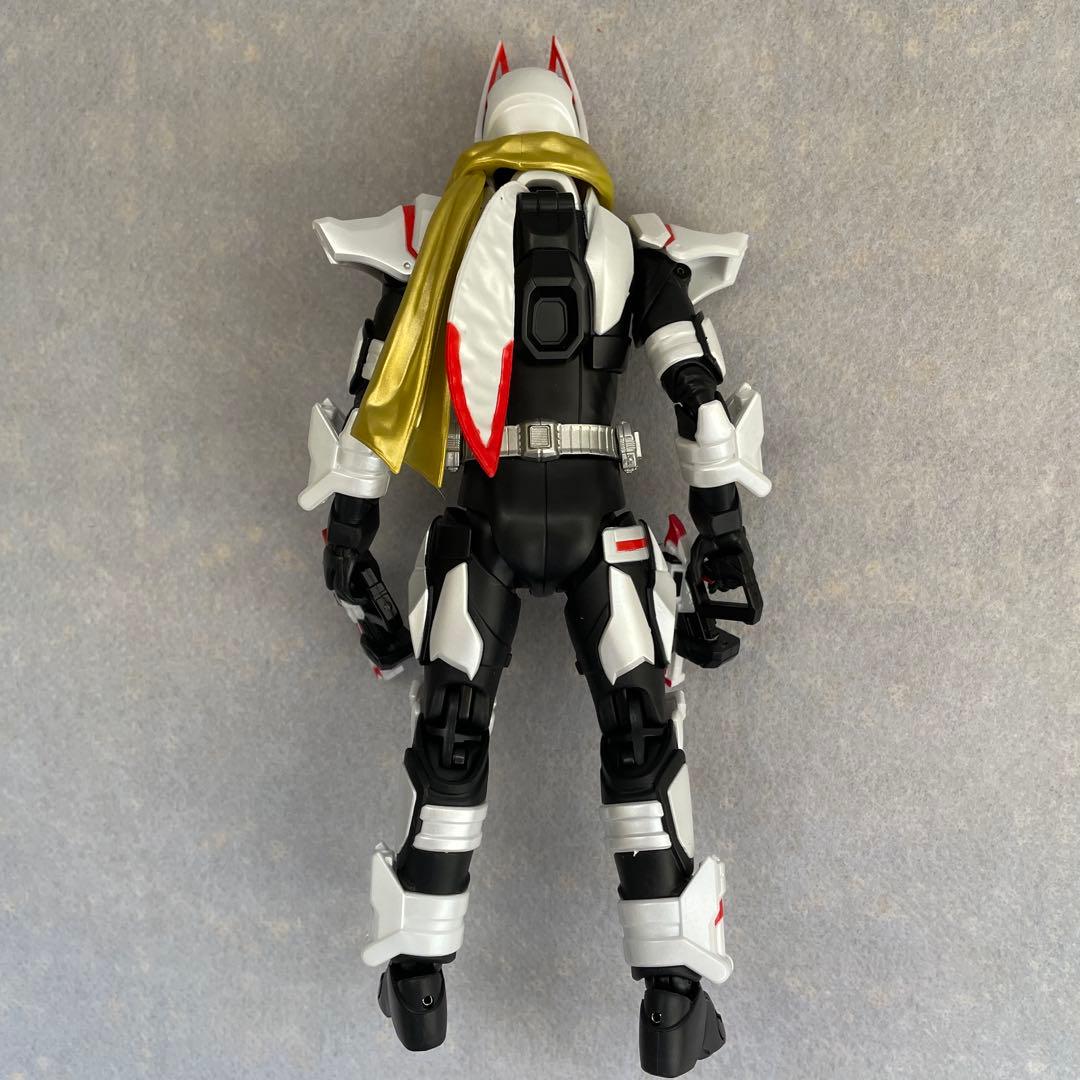 S.H.Figuarts仮面ライダーギーツフィーバーマグナムフォーム