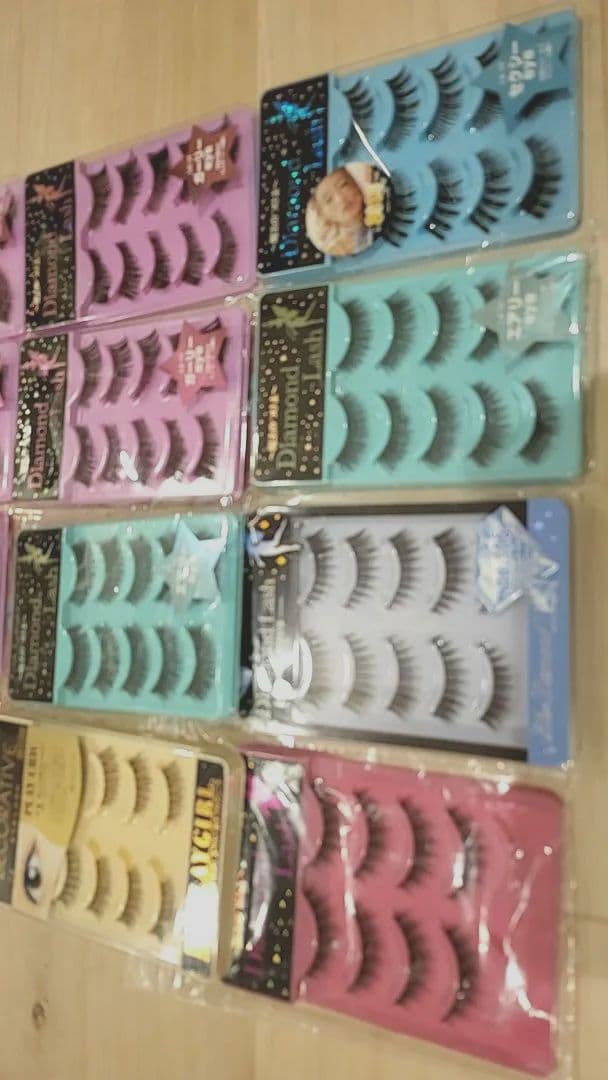 ダイヤモンドラッシュ　つけまつげ　14個　ジバンシー　チーク　クリニーク　ポーチ