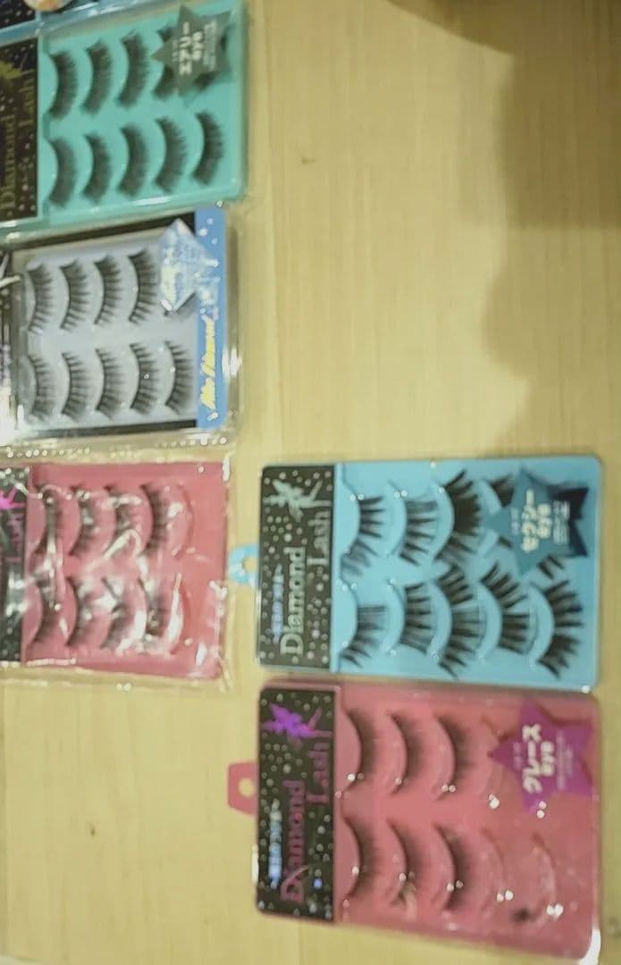 ダイヤモンドラッシュ　つけまつげ　14個　ジバンシー　チーク　クリニーク　ポーチ