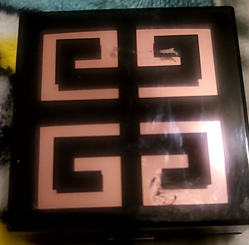 ダイヤモンドラッシュ　つけまつげ　14個　ジバンシー　チーク　クリニーク　ポーチ