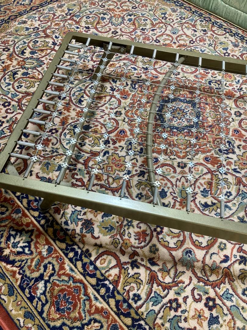 【アンティーク シングルベッド】とても丈夫な折れ足ベッド　※直接引取割引あり