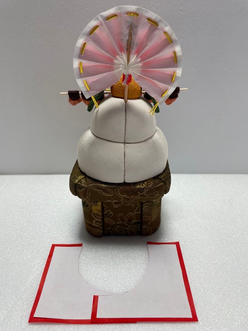 ハンドメイド　木目込み人形　鏡餅　茶系花模様の三宝