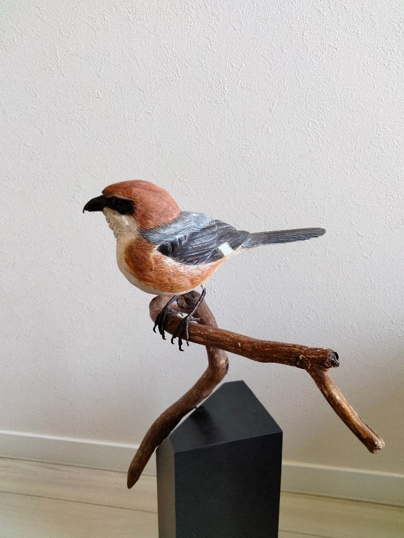 モズのバードカービング