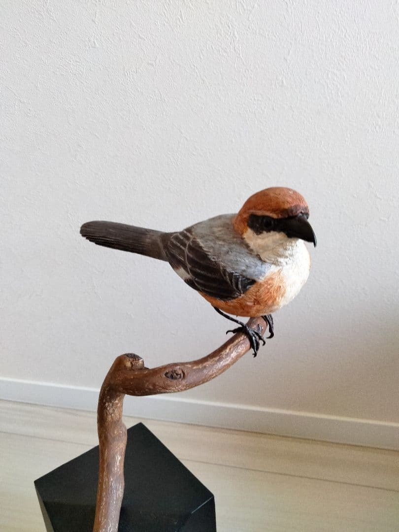 モズのバードカービング