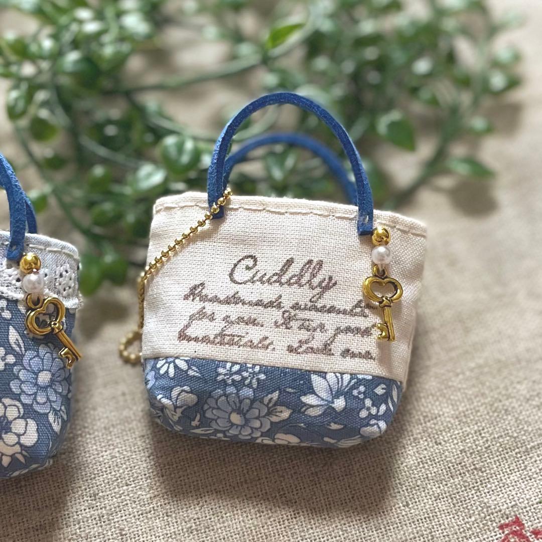 No.2306-32  ミニチュアトートサシェ 香り袋 2個組  紺藤  小花柄