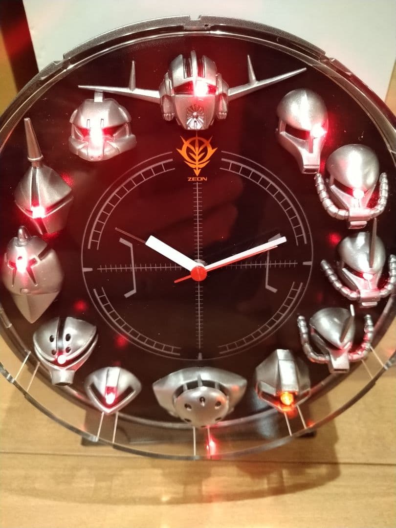 ガンダム ZEON CLOCK（ジオンクロック）目覚まし時計 - メルカリ