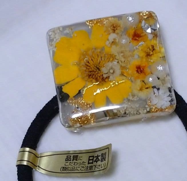 レジンヘアゴム ひまわり風 - メルカリ