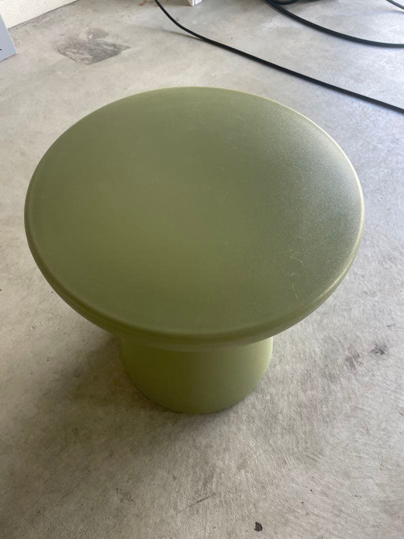 オリーブグリーン サイドテーブル