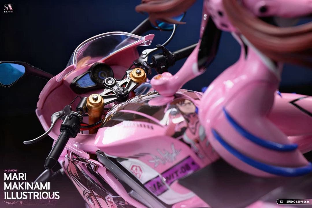 真希波・マリ・イラストリアス　フィギュア　エヴァンゲリオン　ガレージキット