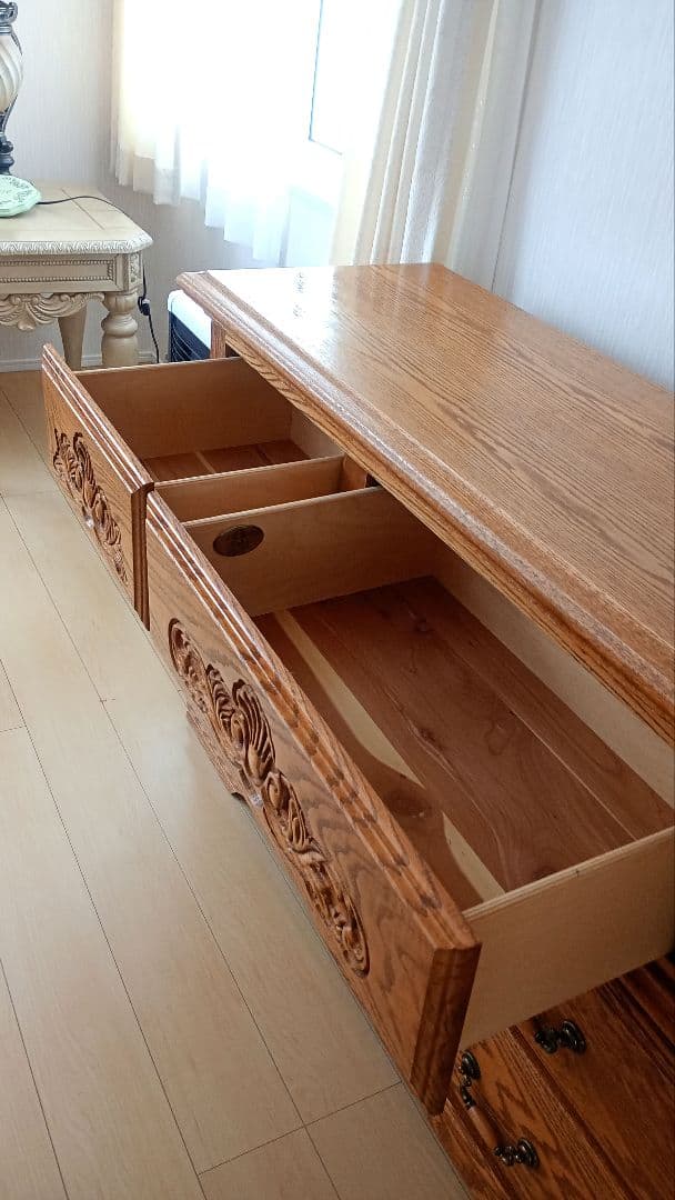 希少・総無垢オーク心材】アメリカ輸入チェスト - メルカリ