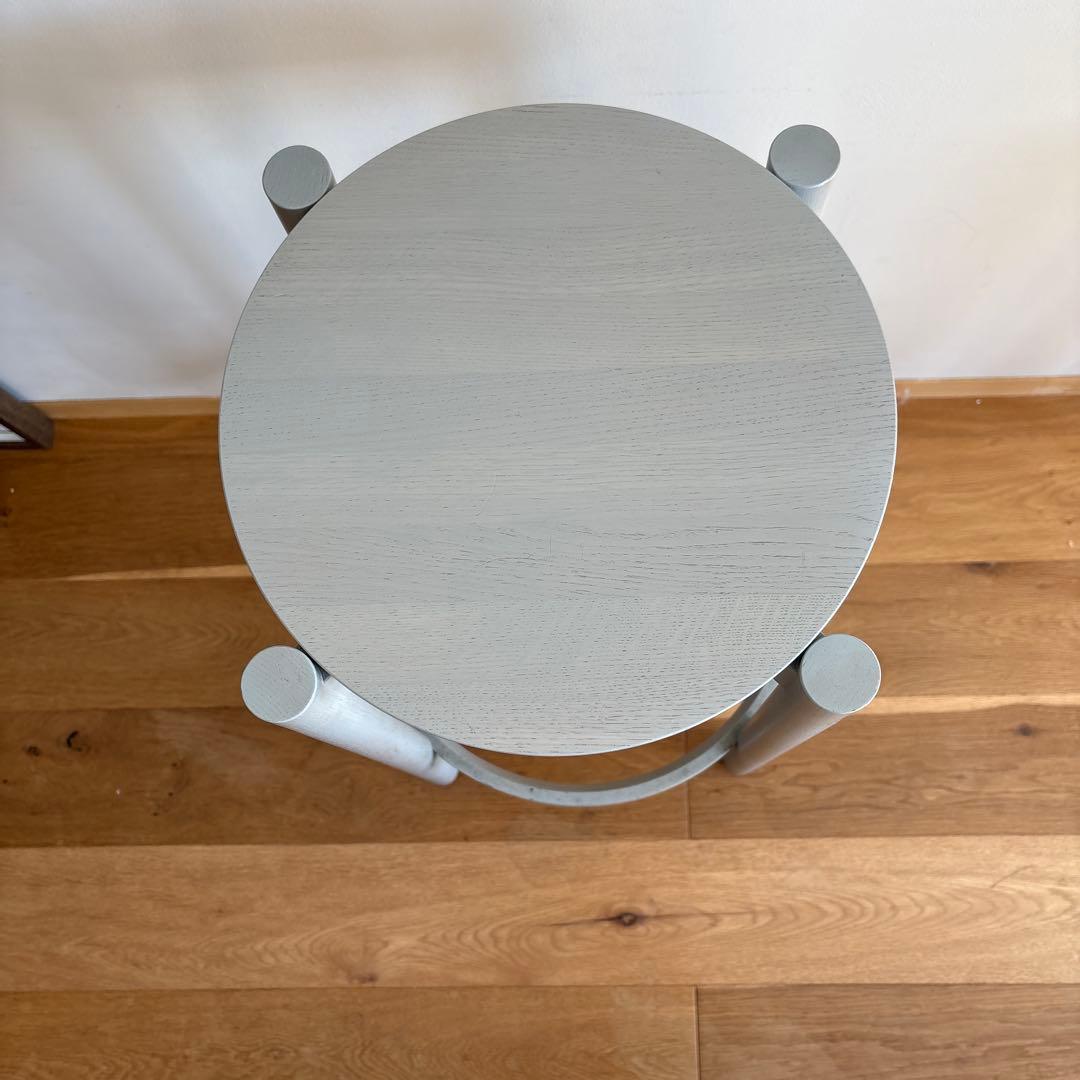 カリモク家具　KNS 円形グレー スツール P-240GAMC