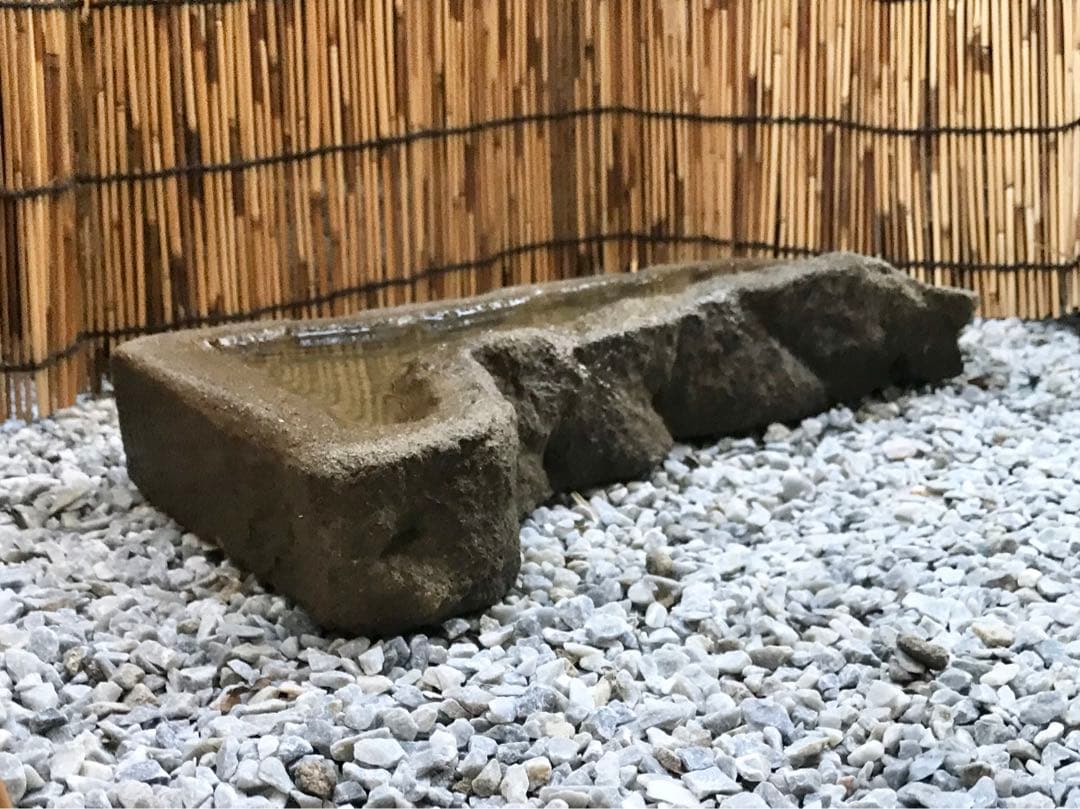 【天然石・石鉢・盆石・水鉢・コケ鉢】石付石岩松岩ヒバ寄せ植え鉢庭石オブジェ置物