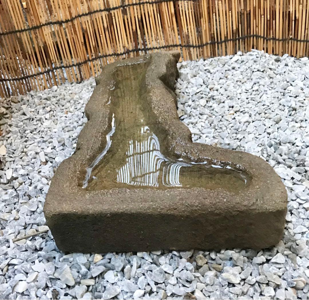 【天然石・石鉢・盆石・水鉢・コケ鉢】石付石岩松岩ヒバ寄せ植え鉢庭石オブジェ置物