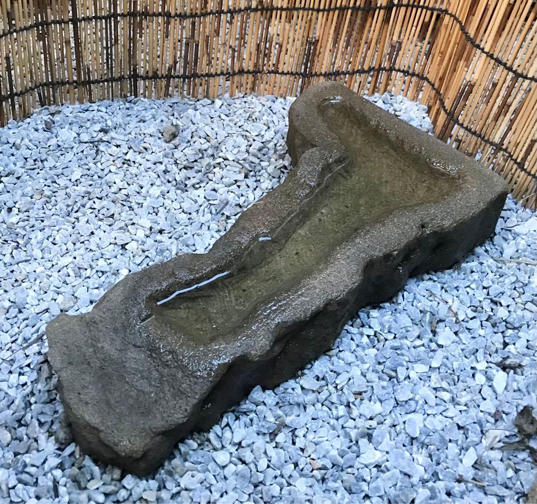 【天然石・石鉢・盆石・水鉢・コケ鉢】石付石岩松岩ヒバ寄せ植え鉢庭石オブジェ置物