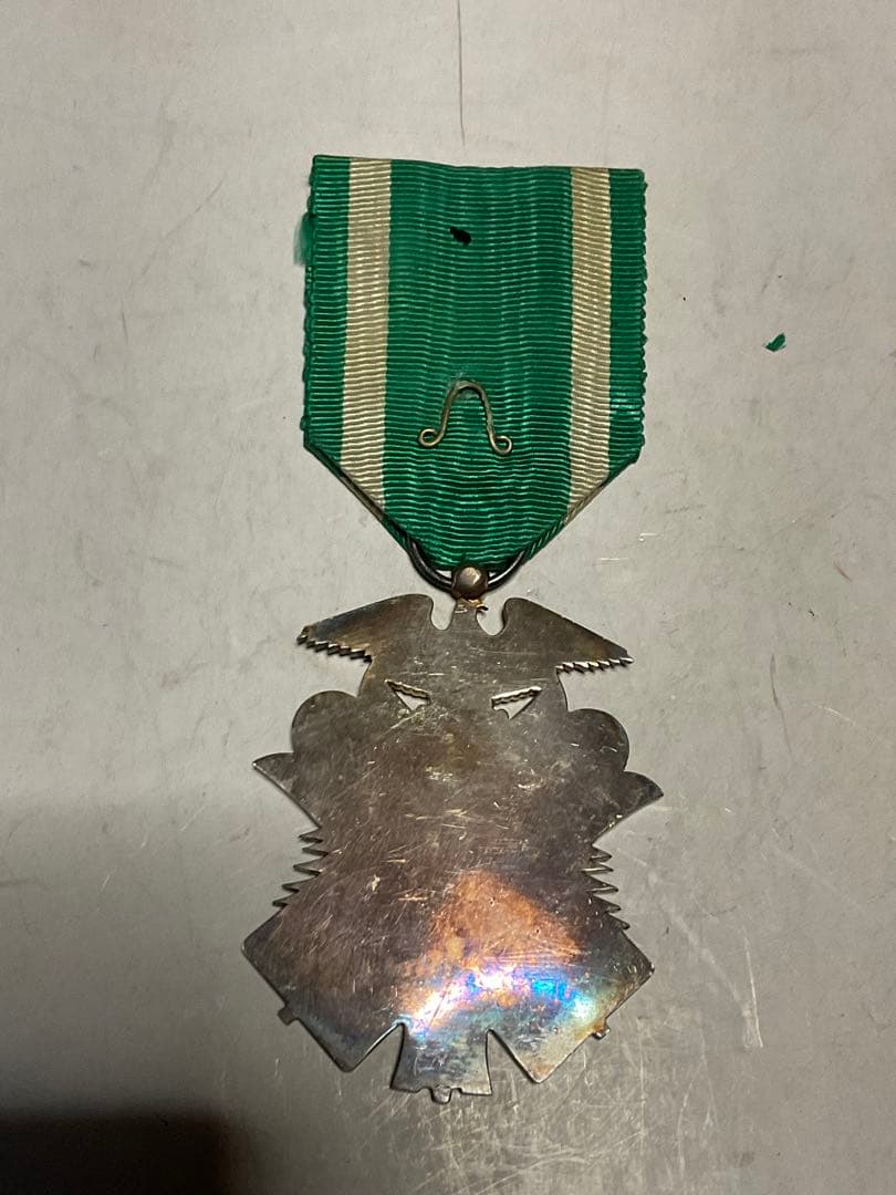 昭和の勲章　５つセット。【ケースは有りません、かなり程度は良いと思います。】。