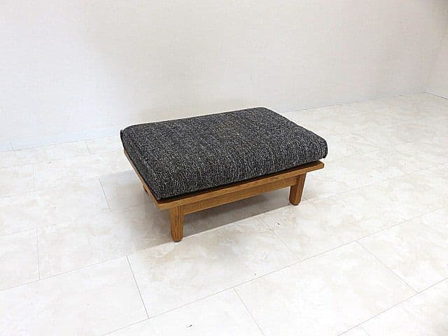 展示品　飛騨産業/キツツキ　「森のことば」オーク無垢材スツール　SN14S