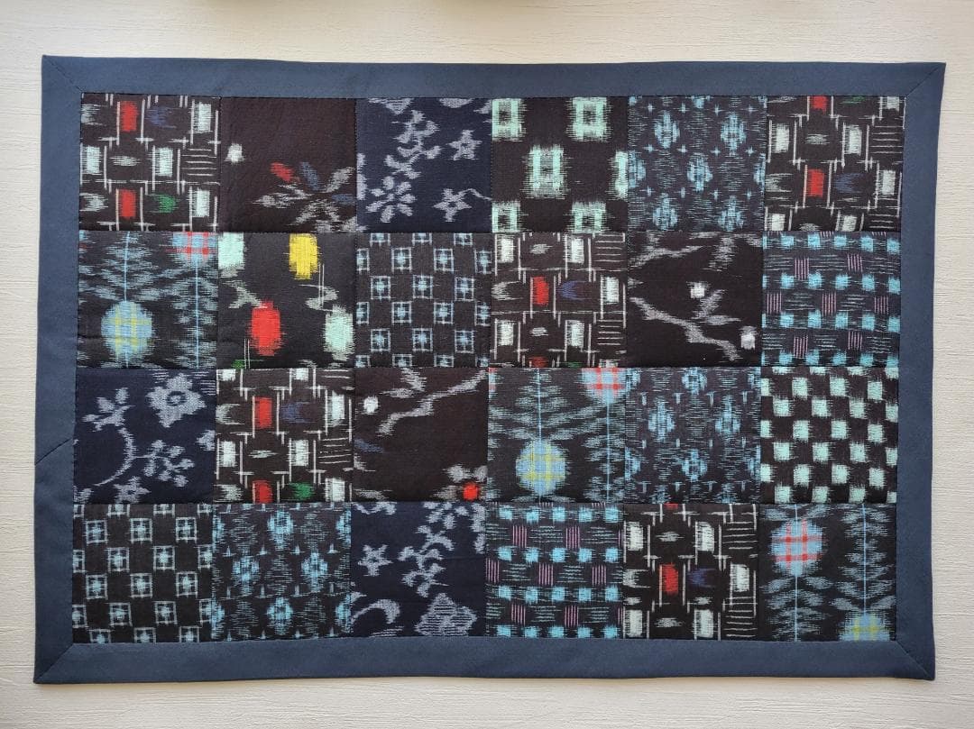 四角つなぎのパッチワークマット もめん古布/かすり絣 - メルカリ