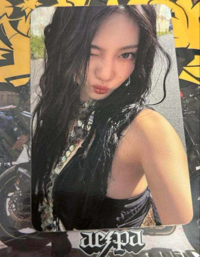 OneMall provides Mercari products: ニンニン トレカ Rich Man aespa