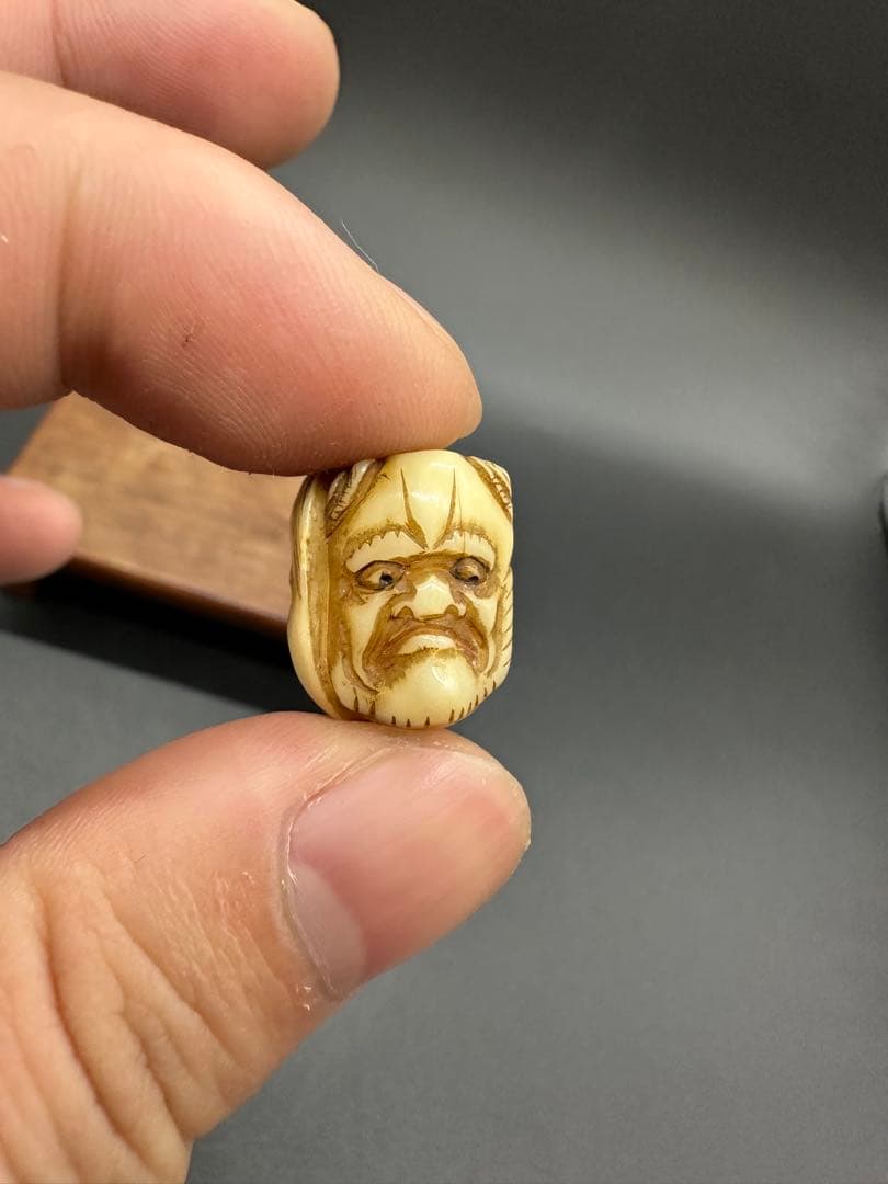 緒締　玉4点 玉　おじめ　根付　提げ物　骨董古美術