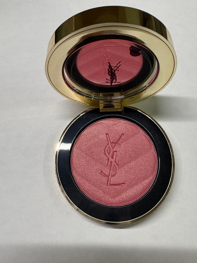 YSL パウダーチーク MAKE ME BLUSH 44 商品詳細YSLのピンクパウダー