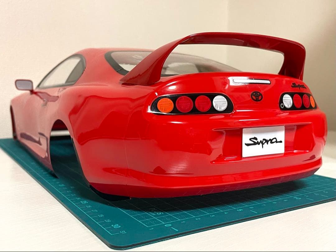 タミヤラジコンボディ　80スープラ