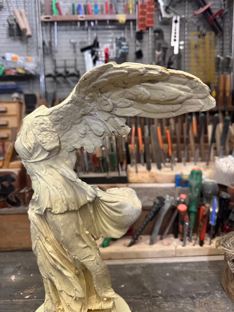 サモトラケのニケ 型から抜けたままの無垢、未仕上げ、未塗装品