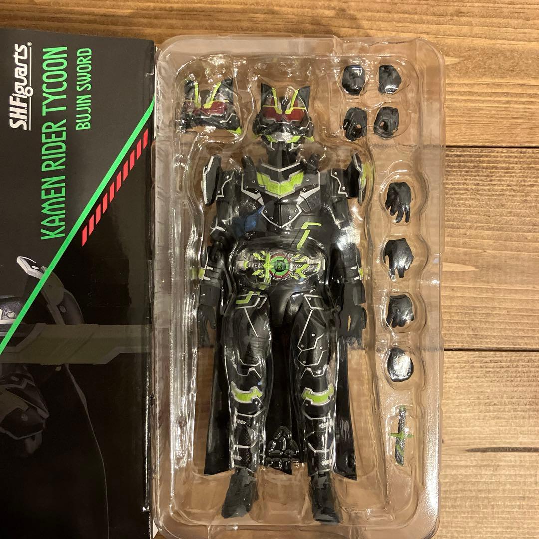 【美品】s.h.figuarts 仮面ライダータイクーンブジンソード
