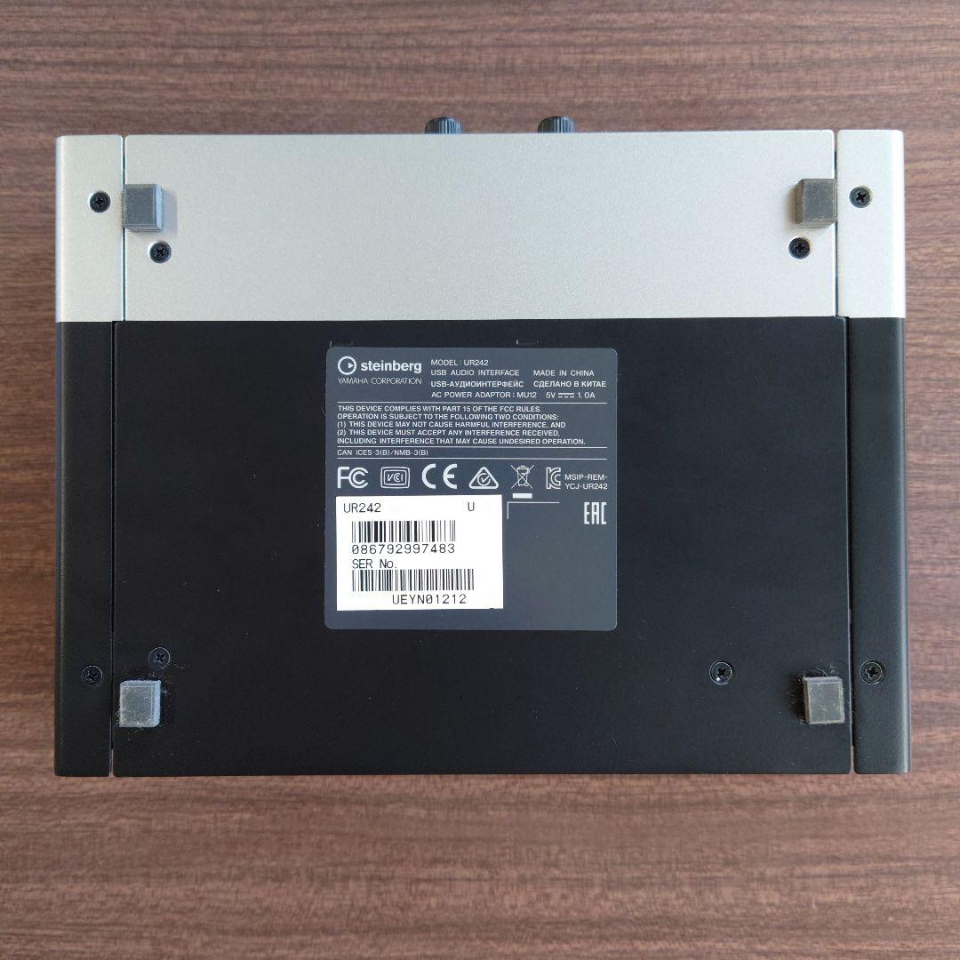 UR242 USBオーディオインターフェイス