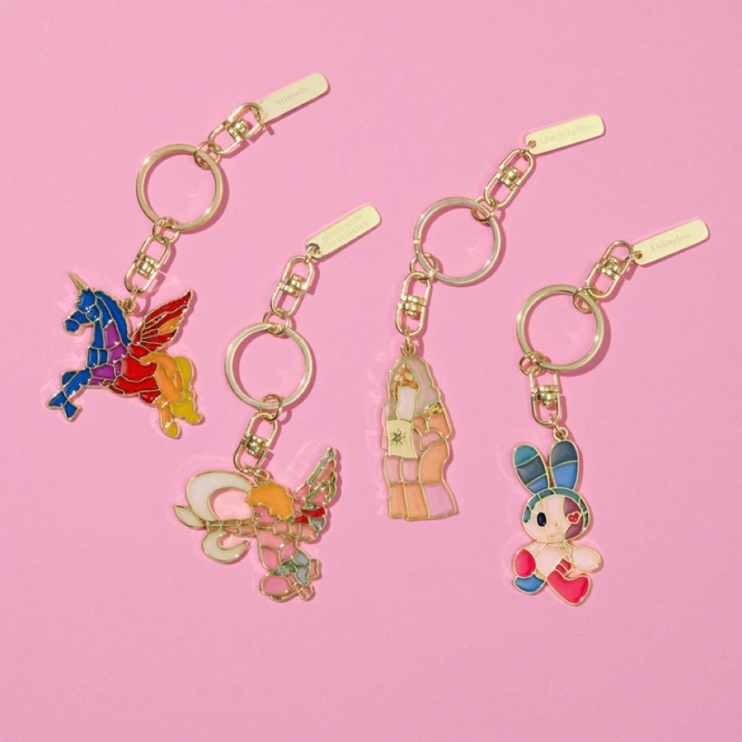 新品】ミセスWonder Museumステンドグラスキーホルダー全4種セット