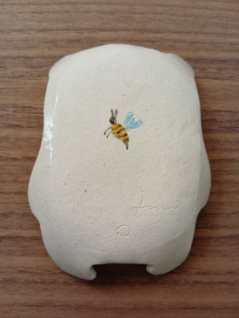 作家さん 目つきの悪いニヤリ顔のシロクマ 小皿 小堤晶子 伊藤みほ