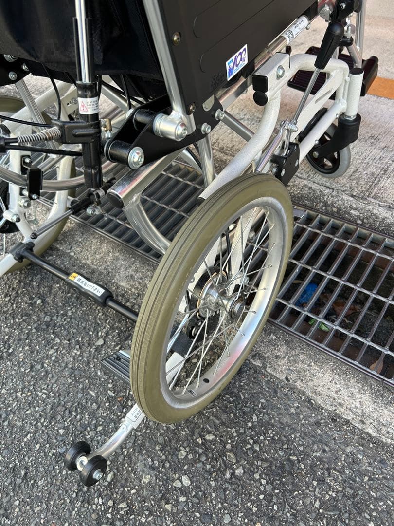 車いす MIKI ミキ リクライニング ティルト式 介助用車いす BAL-12