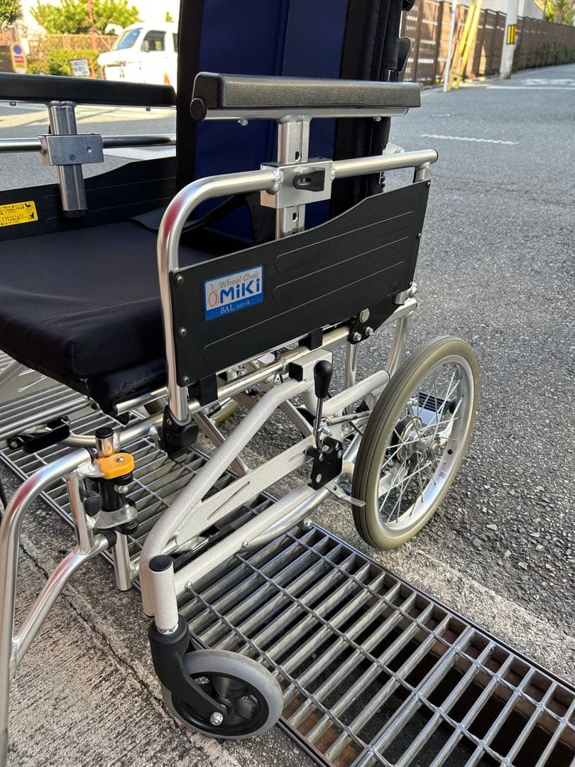 車いす MIKI ミキ リクライニング ティルト式 介助用車いす BAL-12