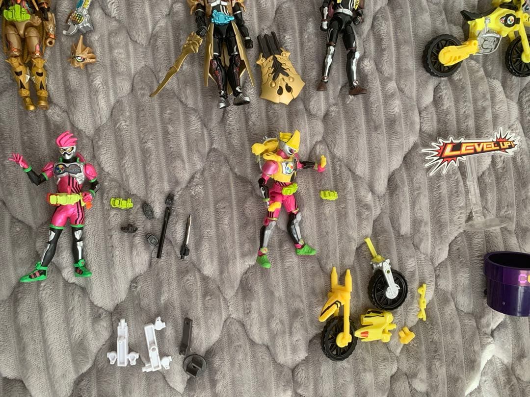 仮面ライダー エグゼイド 装動 21体 +フィギュア1体+アーマー