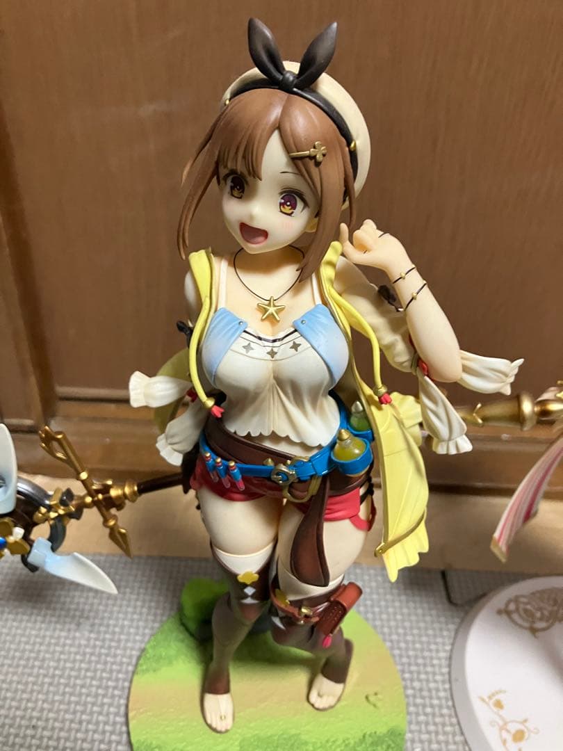 ネルケと伝説の錬金術士たち ネルケ フィギュア、ライザ　フィギュア