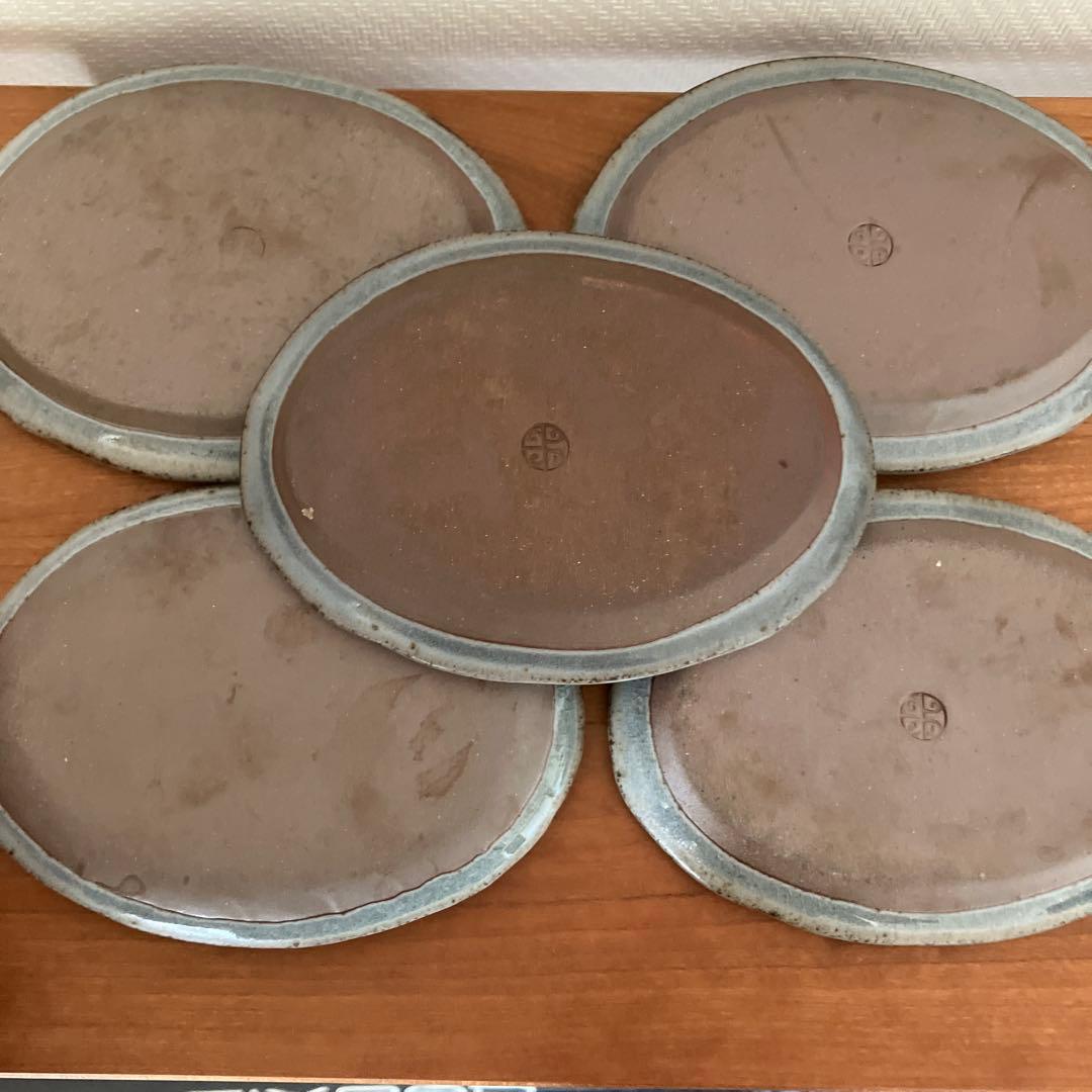 ウサギ絵柄のグレー楕円形皿5枚セット