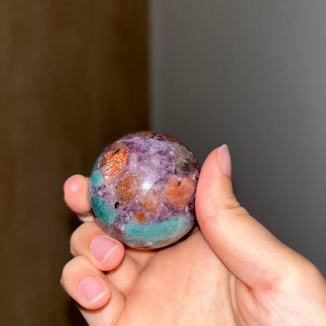 ①アマゾナイト サンストーン レピドライト 共生 スフィア レア 45.9ミリ