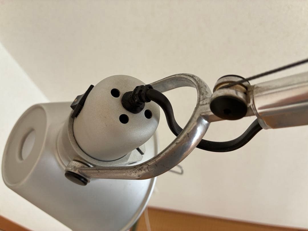 アルテミデ（Artemide）シルバー アーム式 フロアスタンド