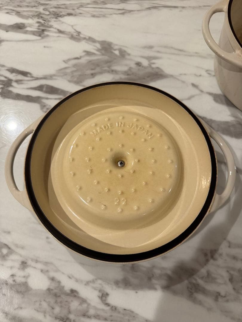 VERMICULAR オープンポット　ナチュラルベージュ22cm 専用鍋敷きつき